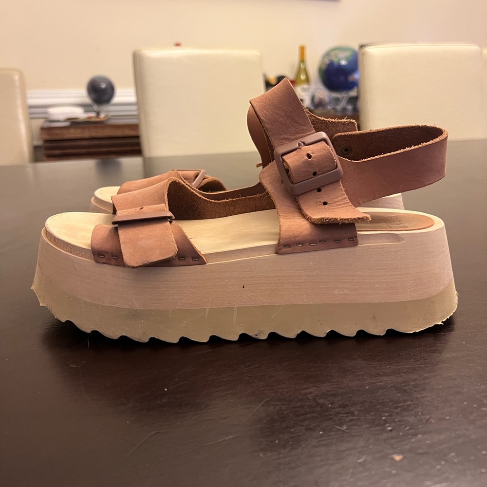 Bryr Gigis Clogs 39 8.5 Adobe